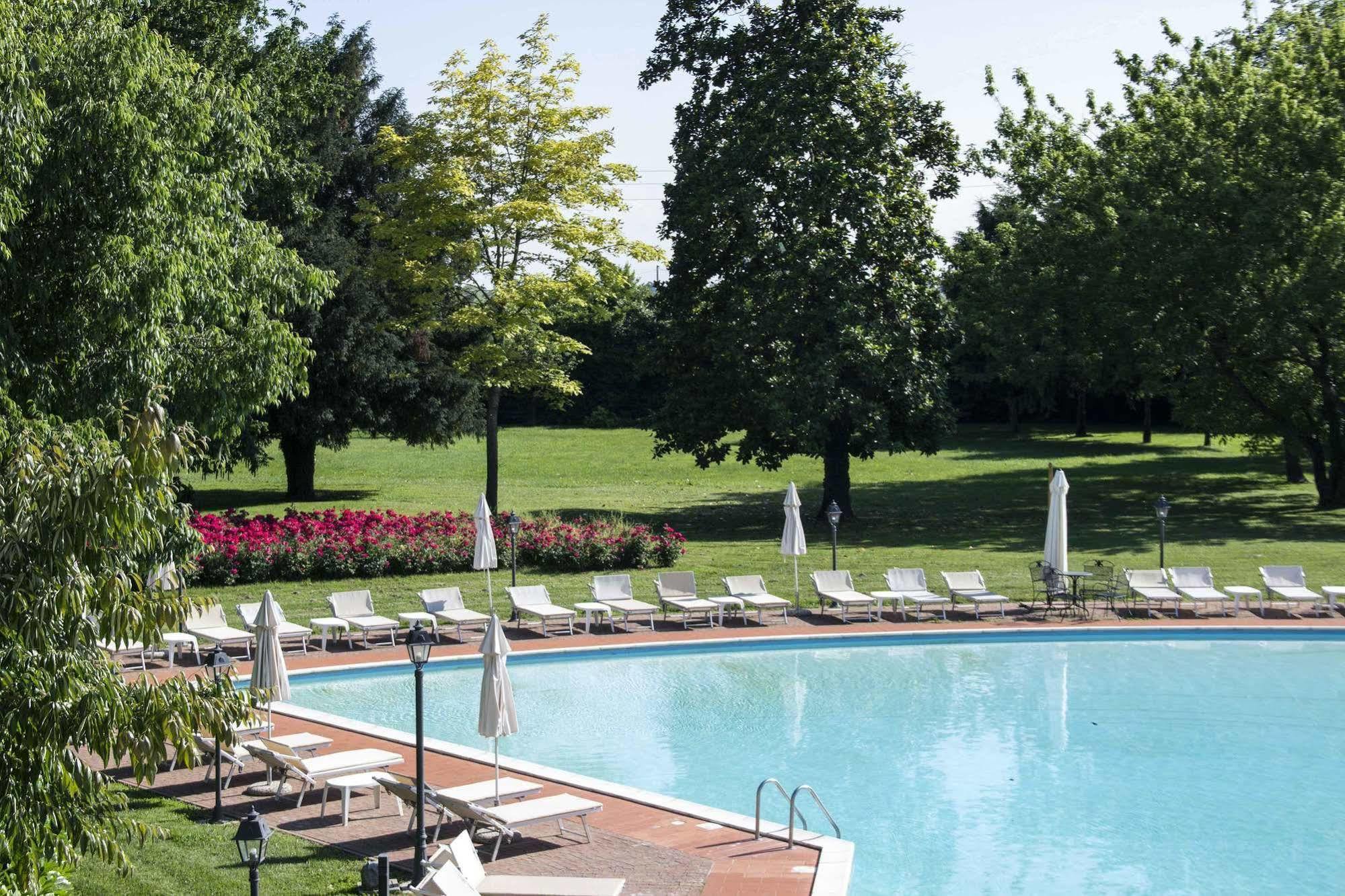 Villa Dei Tigli 920 Liberty Resort Rodigo Luaran gambar